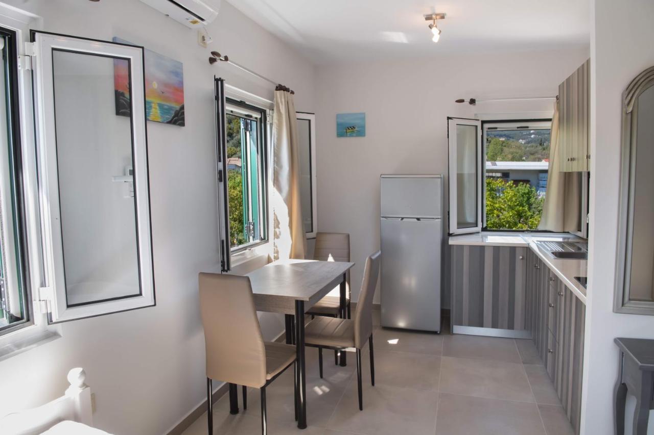 Boursinos Cozy Apartments Lefkáda Eksteriør bilde